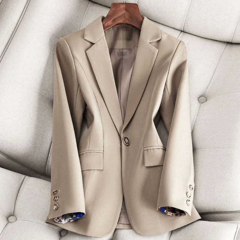 Ashley Monroe Elegant One-Button Blazer