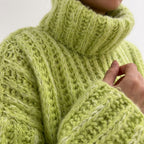Amelie - Women's Oversized Chunky Knit Turtleneck Sweater