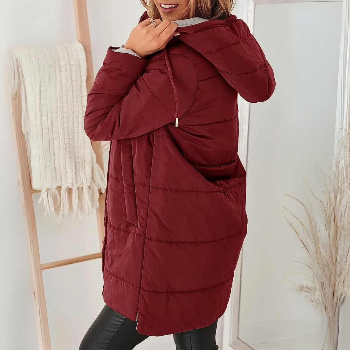 Molly - Women's Hooded Down Puffer Jacket