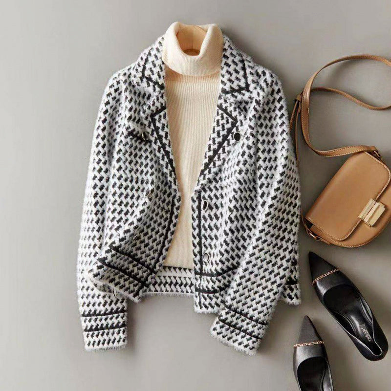 Savannah - Women's Cropped Houndstooth Double-Breasted Jacket