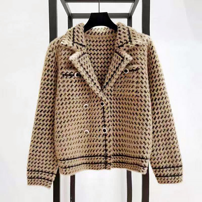 Savannah - Women's Cropped Houndstooth Double-Breasted Jacket